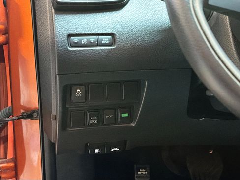 Used 2017 Nissan Rogue S AWD/4WD image 16