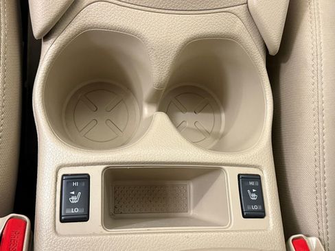Used 2019 Nissan Rogue SV w/ Premium Package FWD image 28
