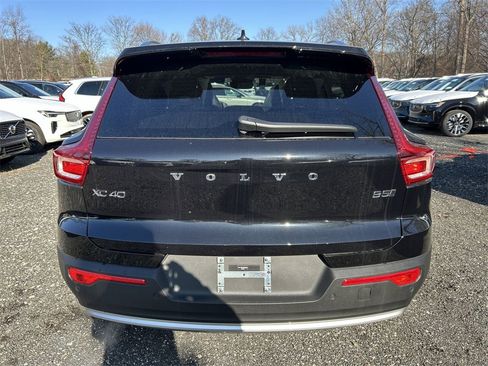 New 2025 Volvo XC40 B5 Ultra w/ Protection Package Premier image 16