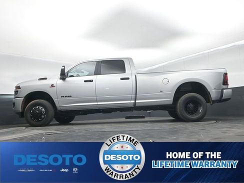 New 2026 RAM 3500 Big Horn AWD/4WD image 42