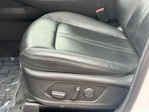 Used 2022 Kia Sorento S w/ Panoramic Sunroof Package FWD image 22