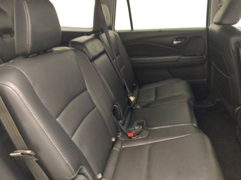 Used 2018 Honda Pilot Touring image 19