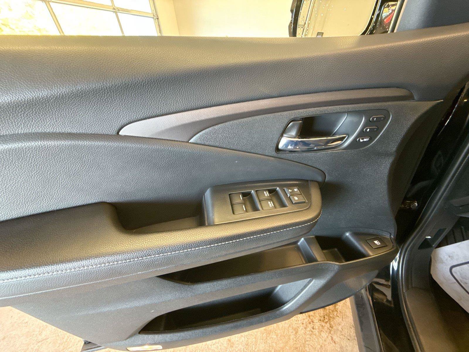 Used 2023 Honda Ridgeline RTL-E image 15