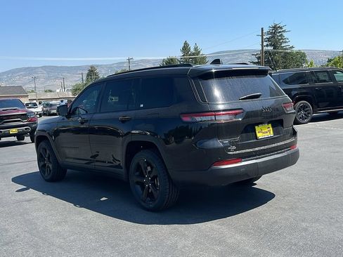 Used 2021 Jeep Grand Cherokee L Laredo AWD/4WD image 7