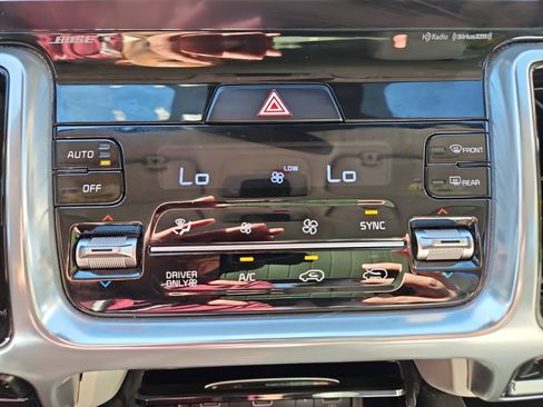 Used 2024 Kia Sorento SX Prestige image 28