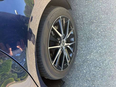 Used 2022 Toyota Camry SE w/ Audio Upgrade Package image 12