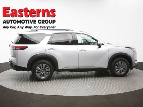 Used 2025 Nissan Pathfinder SV FWD image 43