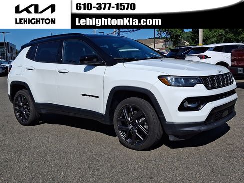 Used 2026 Jeep Compass Limited AWD/4WD image 1