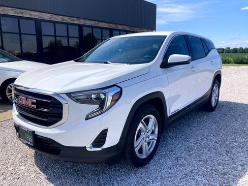 Used 2018 GMC Terrain SLE FWD image 2