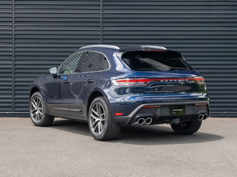 Used 2023 Porsche Macan AWD/4WD image 3