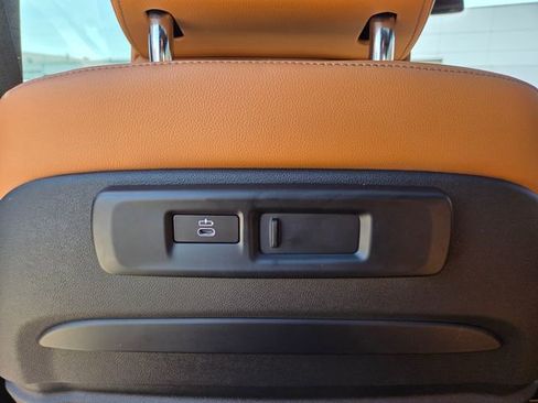 Used 2022 BMW X5 M50i AWD/4WD image 25
