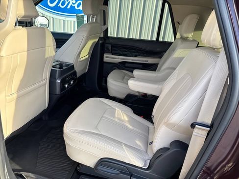 Used 2024 Ford Expedition Max Platinum AWD/4WD image 31