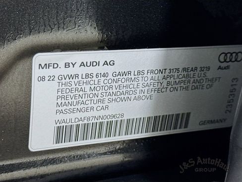 Used 2022 Audi A8 L 3.0T image 2