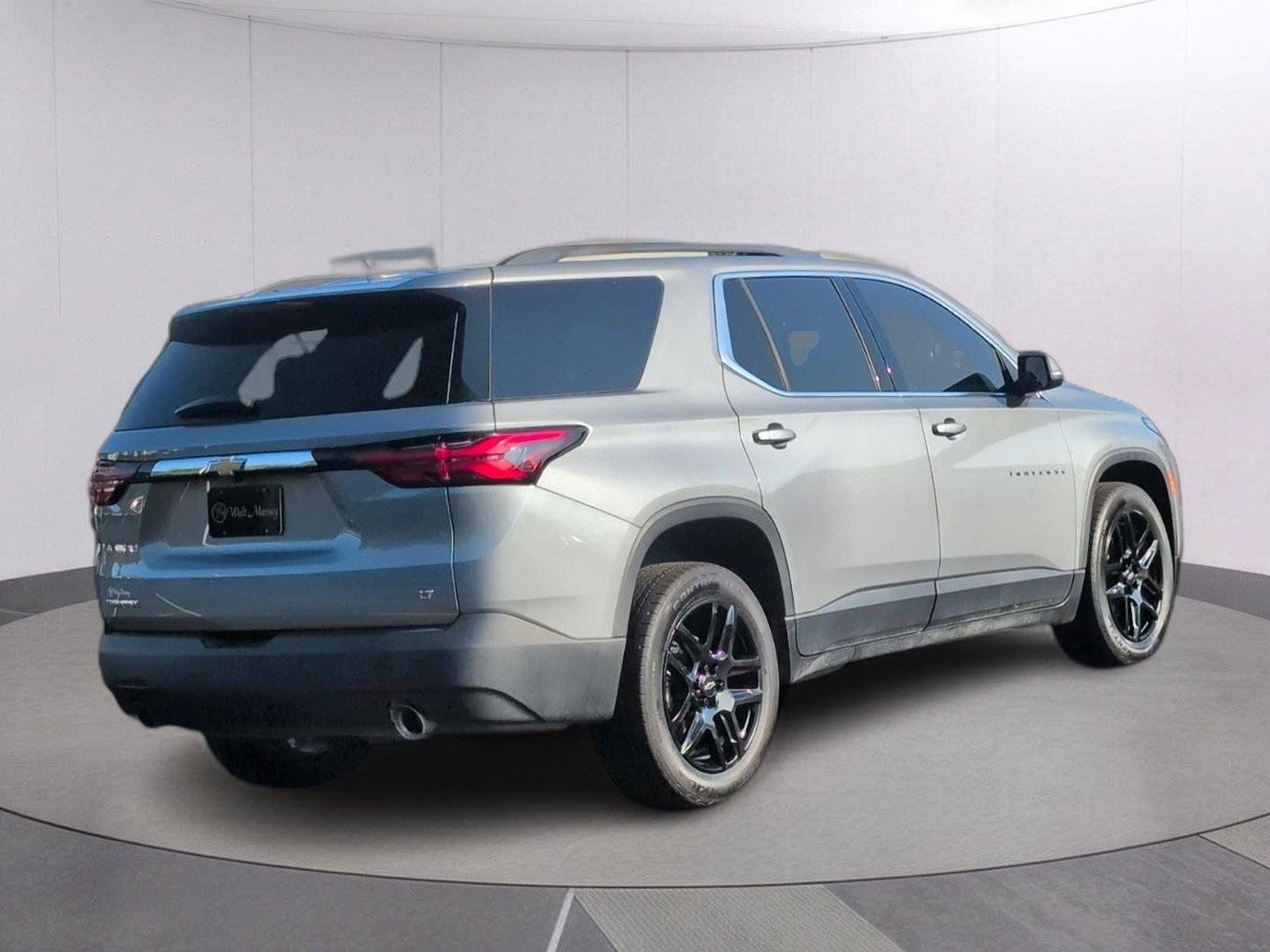 Used 2023 Chevrolet Traverse LT FWD image 7