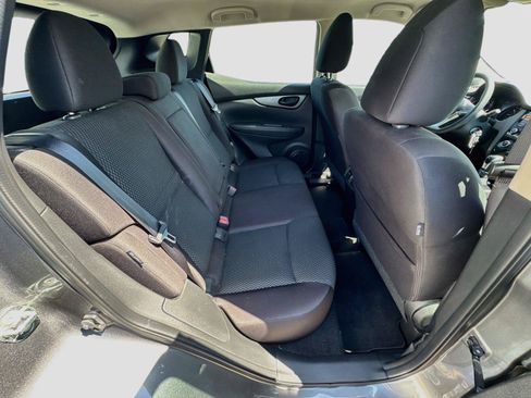 Used 2022 Nissan Rogue Sport S FWD image 13