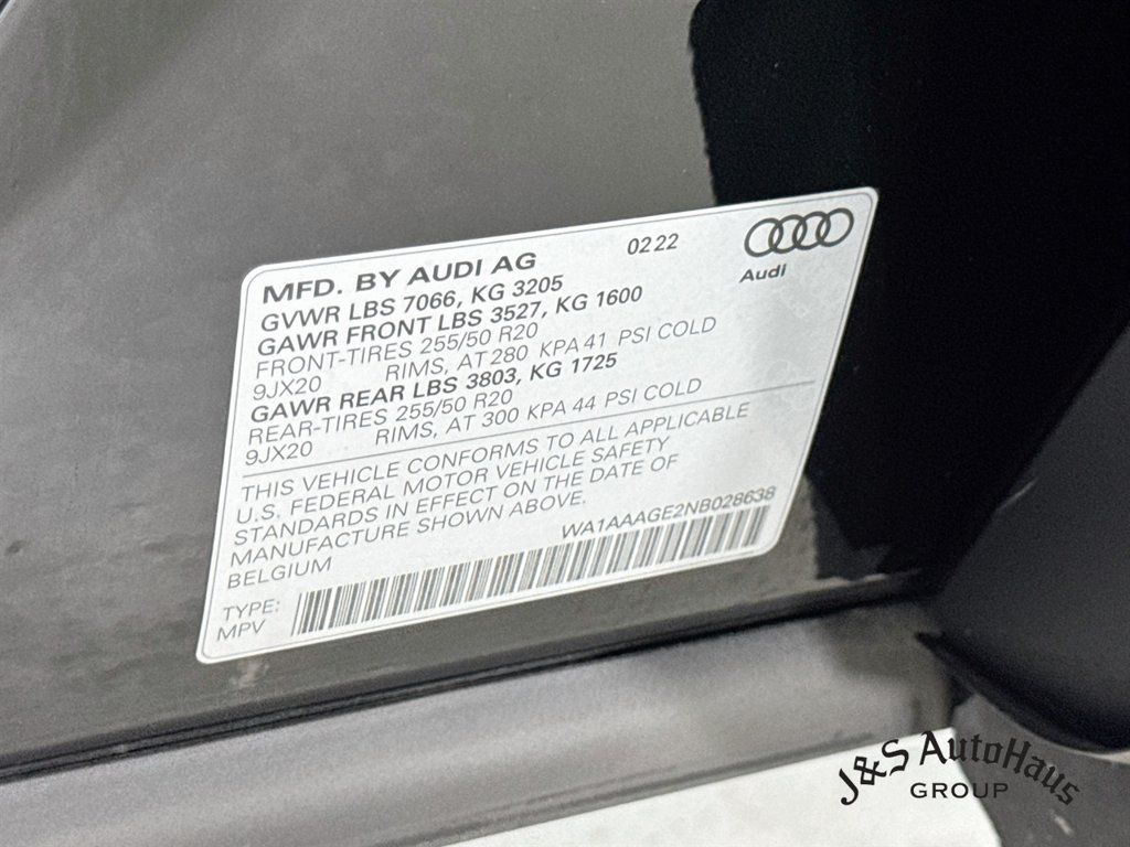 Used 2022 Audi e-tron Premium AWD/4WD image 41