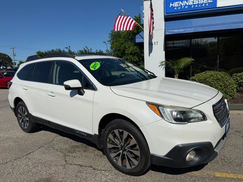 Used 2017 Subaru Outback 2.5i Limited AWD/4WD image 13