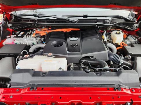 Used 2024 Toyota Sequoia Platinum image 12