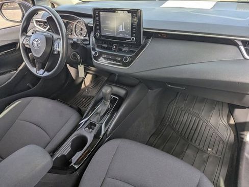 Used 2022 Toyota Corolla LE image 12