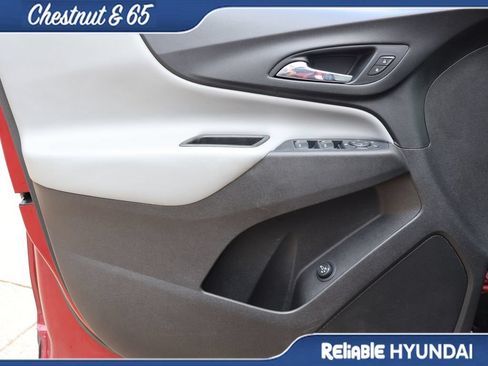 Used 2019 Chevrolet Equinox LT w/ Driver Convenience Package FWD image 22