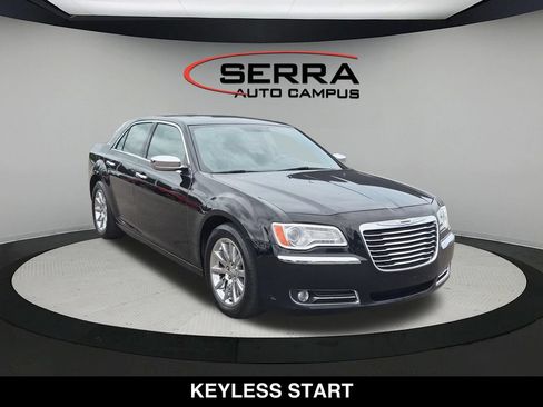 Used 2013 Chrysler 300 C RWD image 14
