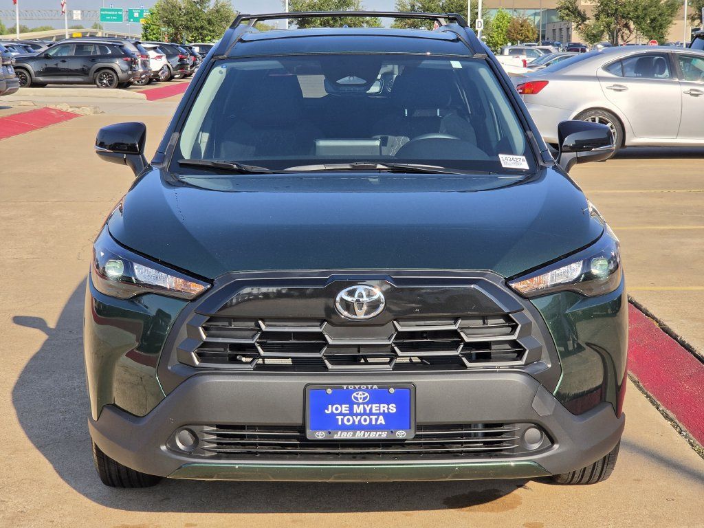 Used 2026 Toyota Corolla Cross LE FWD image 3