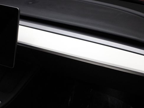 Used 2022 Tesla Model 3 image 7