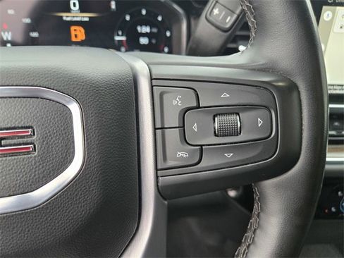 Used 2024 GMC Sierra 1500 Elevation image 25
