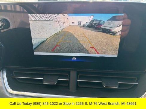 Used 2024 Chevrolet Trax LT w/ Driver Confidence Package FWD image 19