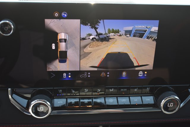 New 2026 Chevrolet Colorado Z71 w/ Technology Package AWD/4WD image 26
