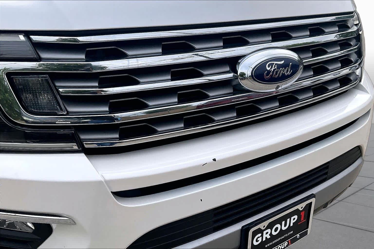 Used 2019 Ford Expedition Limited w/ Texas Edition Package RWD image 30
