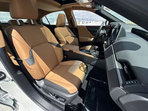 Certified 2025 Lexus ES 350 w/ Premium Package FWD image 26