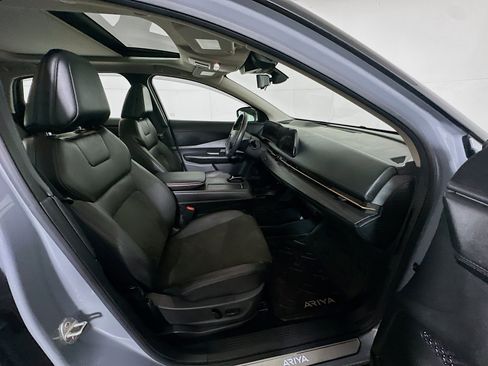 Used 2023 Nissan Ariya FWD image 32