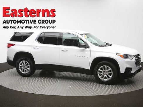 Used 2021 Chevrolet Traverse LS AWD/4WD image 46