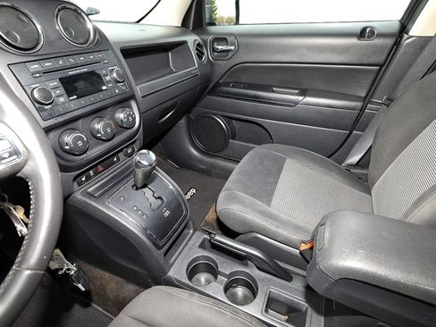 Used 2016 Jeep Patriot Latitude image 18