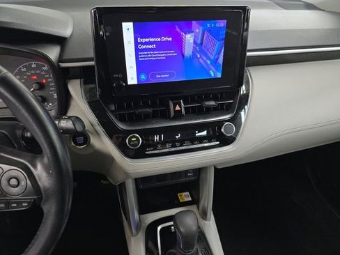 Used 2023 Toyota Corolla Cross LE image 12