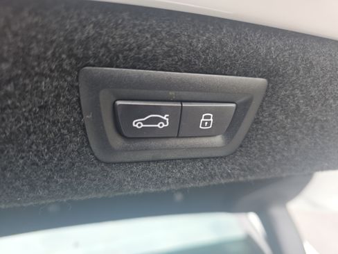 Used 2025 BMW 840i image 8