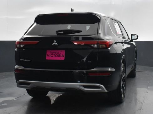 Used 2024 Mitsubishi Outlander SE image 15