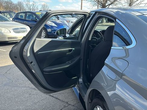 Used 2022 Hyundai Sonata SEL w/ Convenience Package image 28