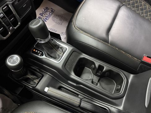 Used 2023 Jeep Gladiator High Altitude AWD/4WD image 16