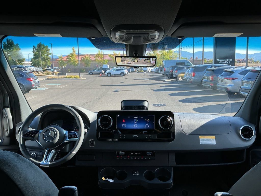 New 2026 Mercedes-Benz Sprinter 2500 image 29