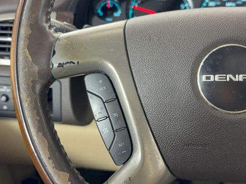 Used 2009 GMC Yukon Denali AWD/4WD image 18