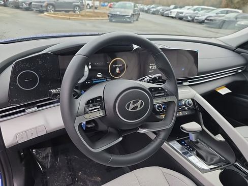 New 2026 Hyundai Elantra Limited FWD image 24
