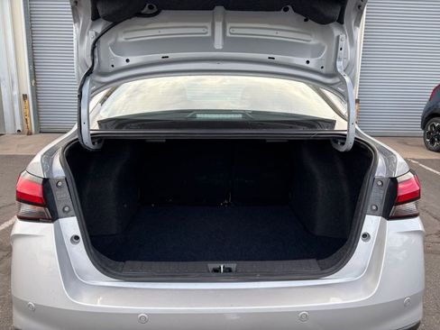 Used 2025 Nissan Versa SV FWD image 29