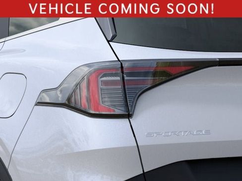 New 2026 Kia Sportage LX image 11