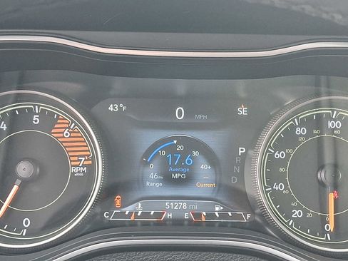 Used 2019 Jeep Cherokee Limited image 21