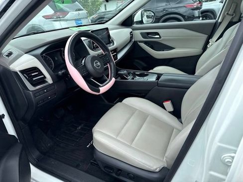 Used 2021 Nissan Rogue SV w/ Premium Package FWD image 24