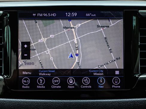 Used 2019 Chrysler Pacifica Touring-L w/ Advanced Safetytec Group FWD image 7
