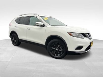 Used 2016 Nissan Rogue SV w/ SV Premium Package