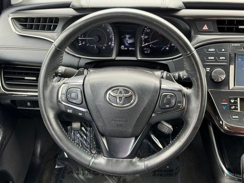 Used 2016 Toyota Avalon XLE Plus FWD image 19
